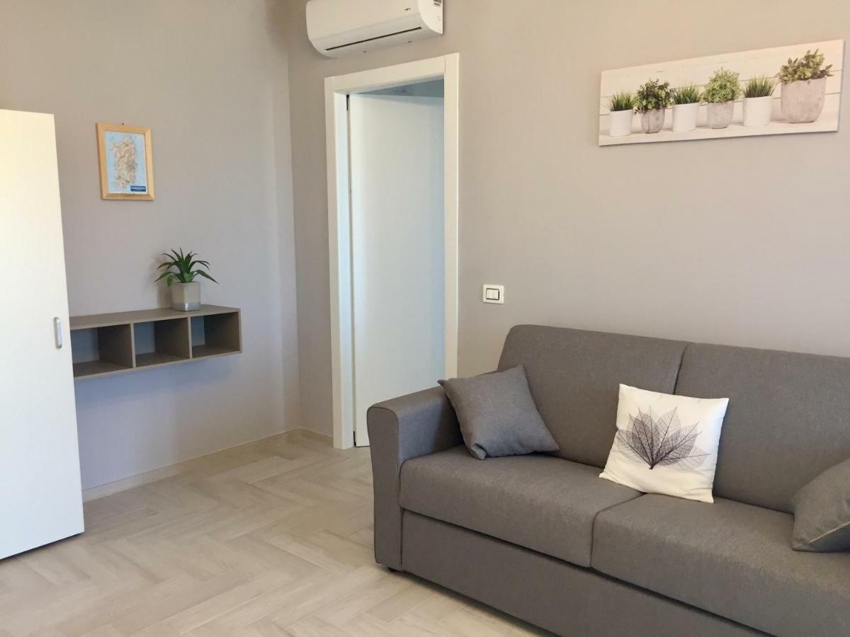 Le Domus Modern Apartments Cagliari Su Forti 外观 照片