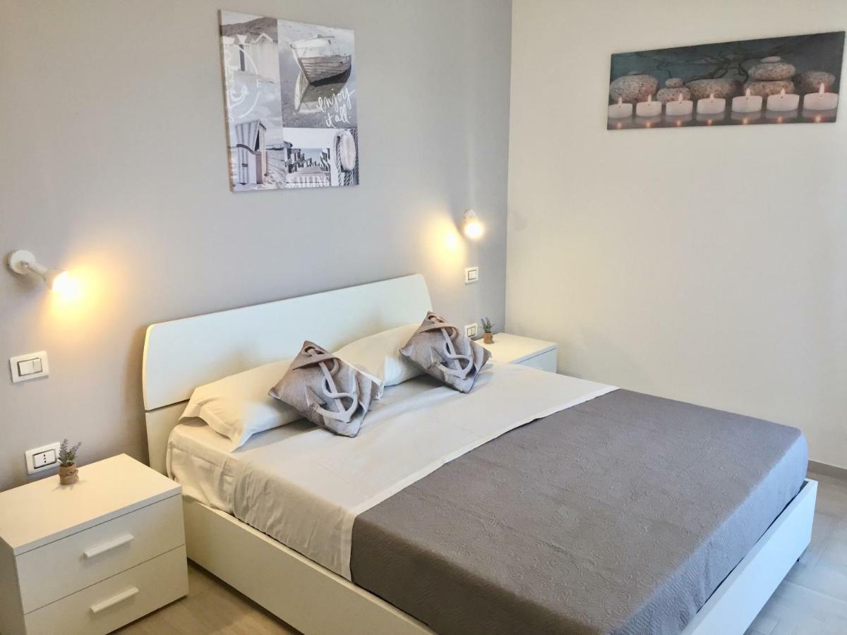 Le Domus Modern Apartments Cagliari Su Forti 外观 照片