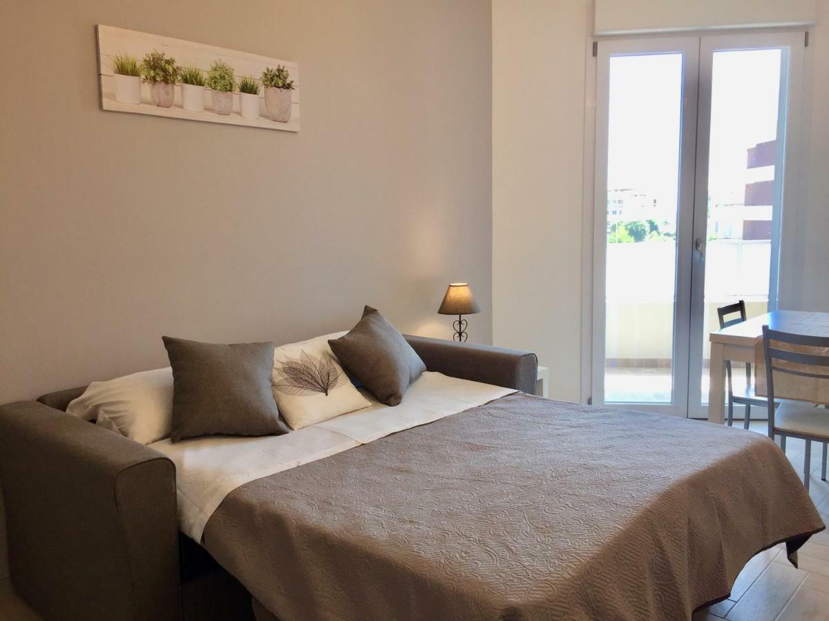 Le Domus Modern Apartments Cagliari Su Forti 外观 照片