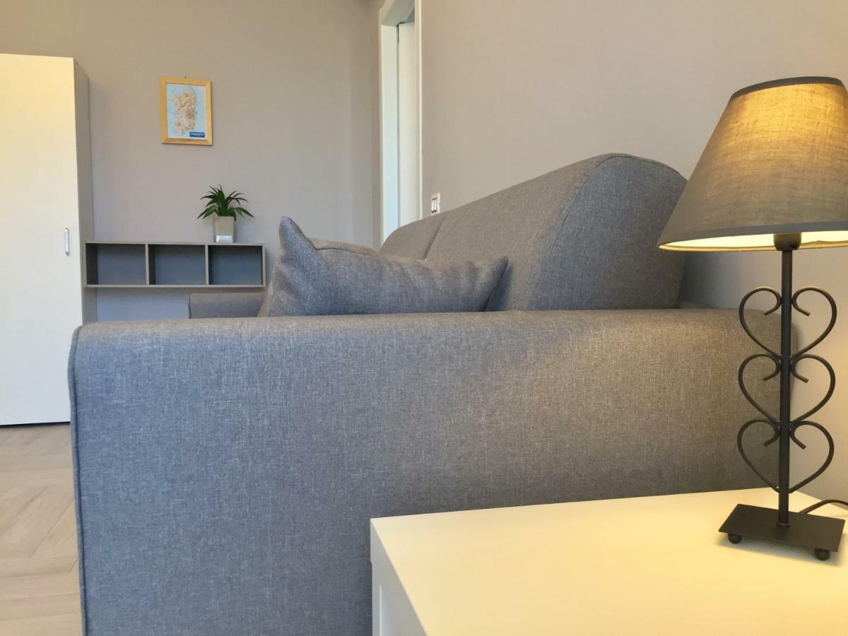 Le Domus Modern Apartments Cagliari Su Forti 外观 照片
