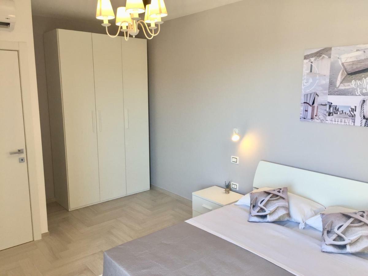 Le Domus Modern Apartments Cagliari Su Forti 外观 照片