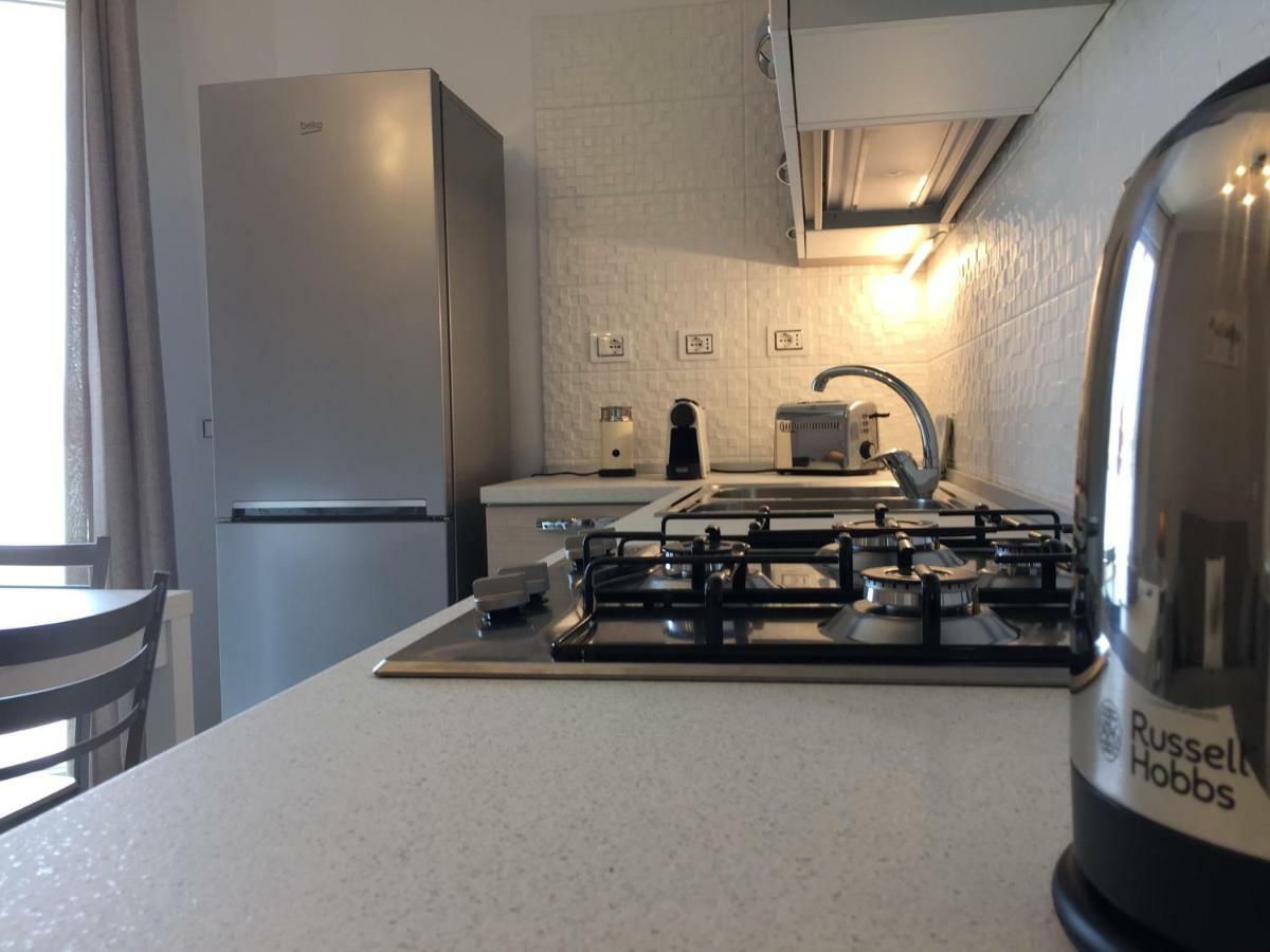 Le Domus Modern Apartments Cagliari Su Forti 外观 照片