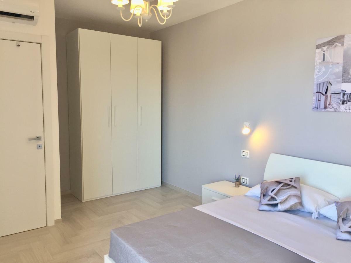 Le Domus Modern Apartments Cagliari Su Forti 外观 照片