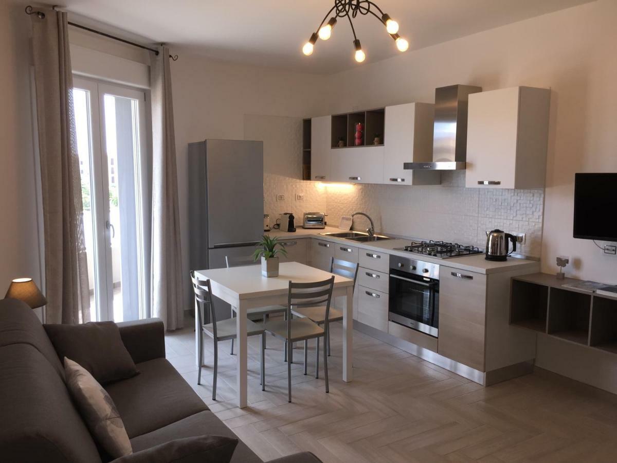 Le Domus Modern Apartments Cagliari Su Forti 外观 照片